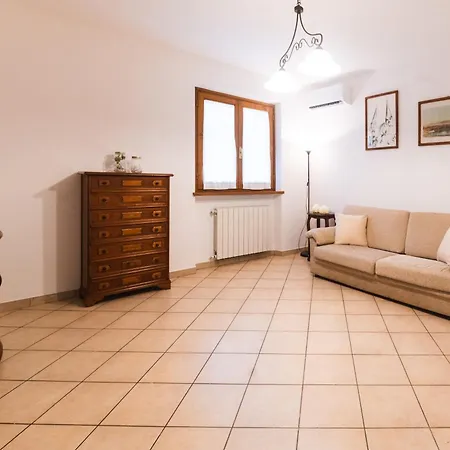 Lovely Cosy Villa, Jacuzzi, Nature Villa Camaiore