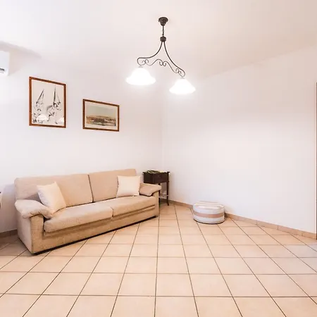Lovely Cosy Villa, Jacuzzi, Nature Camaiore