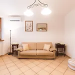 Lovely Cosy Villa, Jacuzzi, Nature Вилла Камайоре