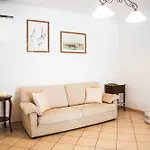 Вилла Lovely Cosy Villa, Jacuzzi, Nature *