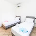 Вилла Lovely Cosy Villa, Jacuzzi, Nature Камайоре