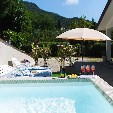 Lovely Cosy Villa, Jacuzzi, Nature Vila